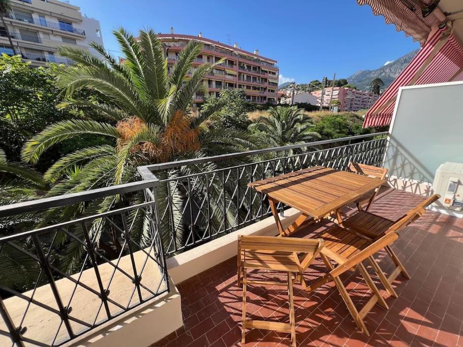 Magnifique T2 Proche Mer Et Ville Refait A Neuf Avec Terrasse Menton Kültér fotó